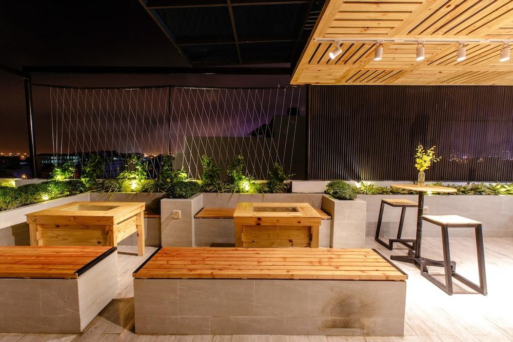 Hanami Hotel Danang Экстерьер фото