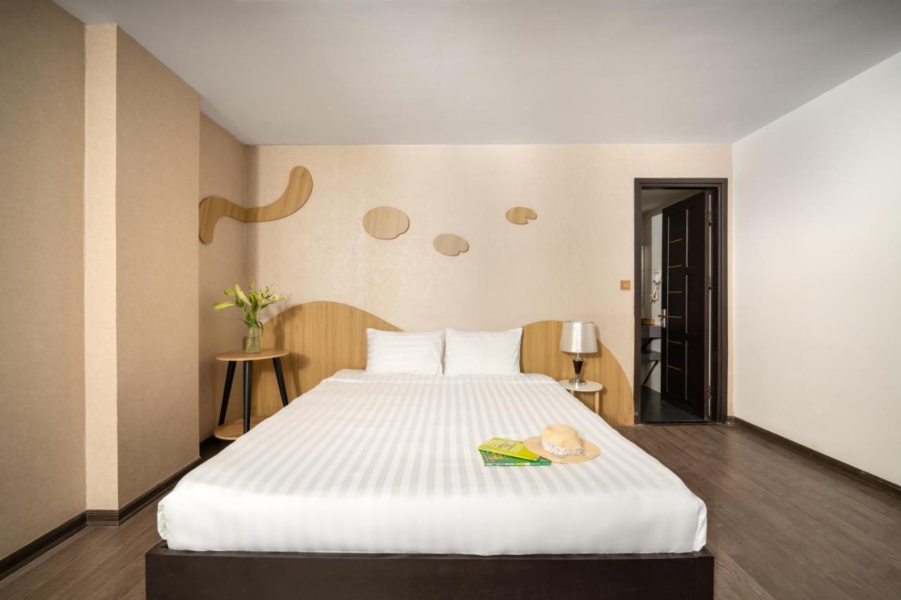 Hanami Hotel Danang Экстерьер фото
