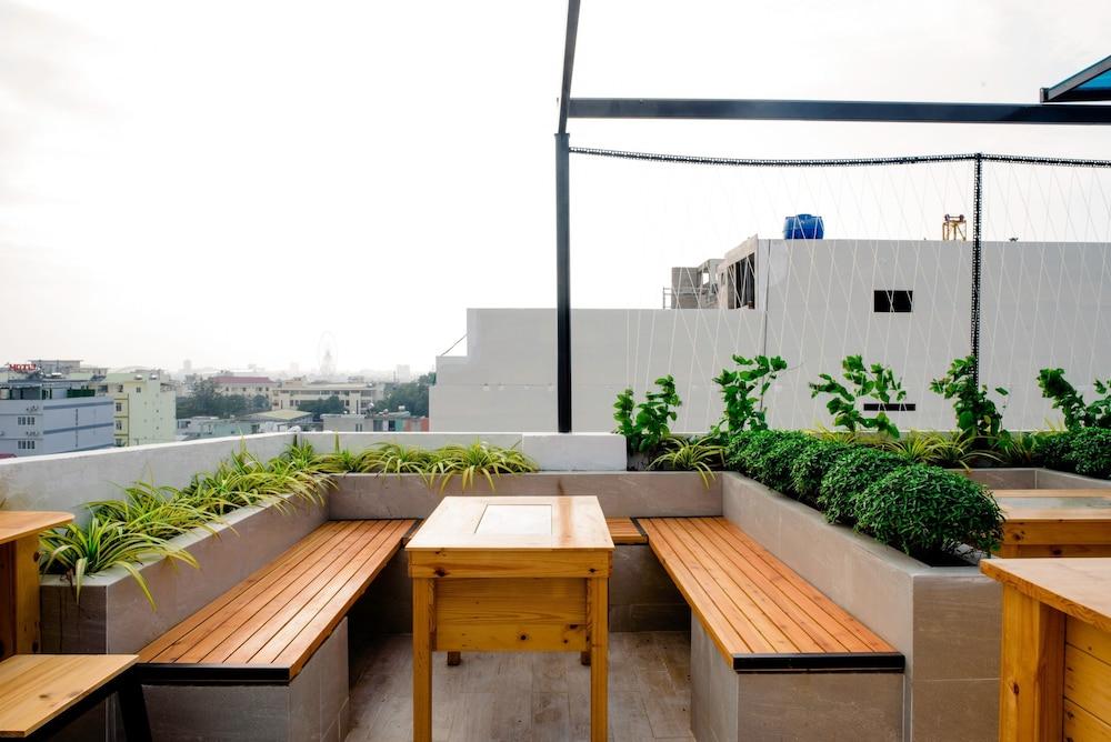 Hanami Hotel Danang Экстерьер фото