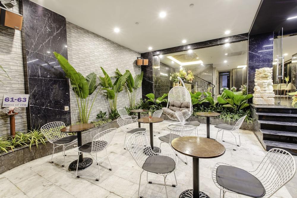 Hanami Hotel Danang Экстерьер фото
