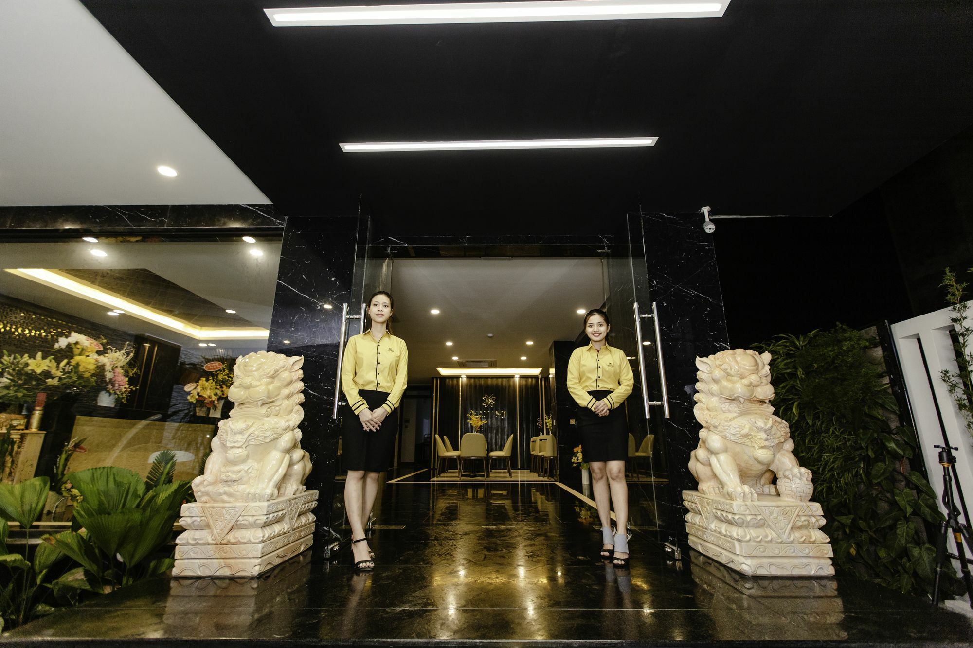 Hanami Hotel Danang Экстерьер фото