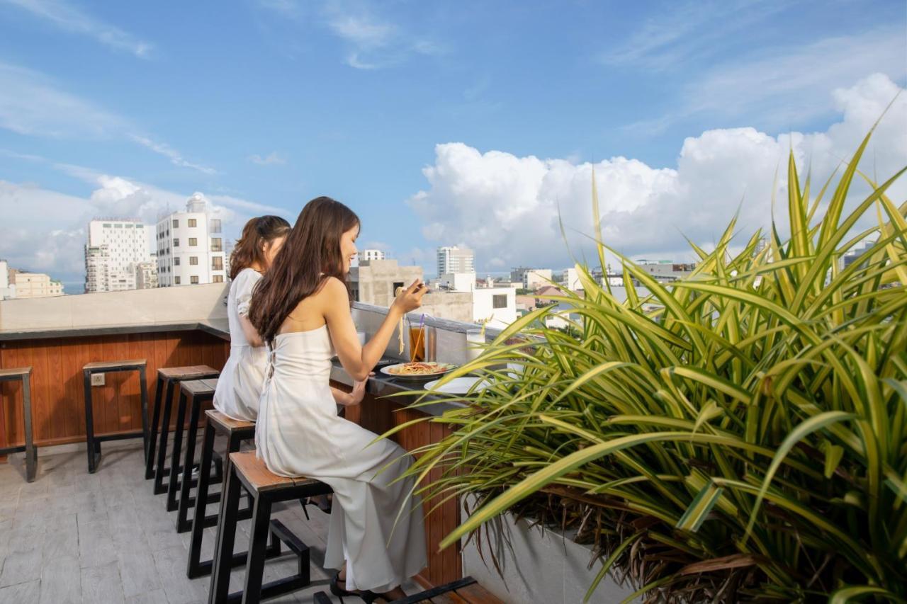 Hanami Hotel Danang Экстерьер фото